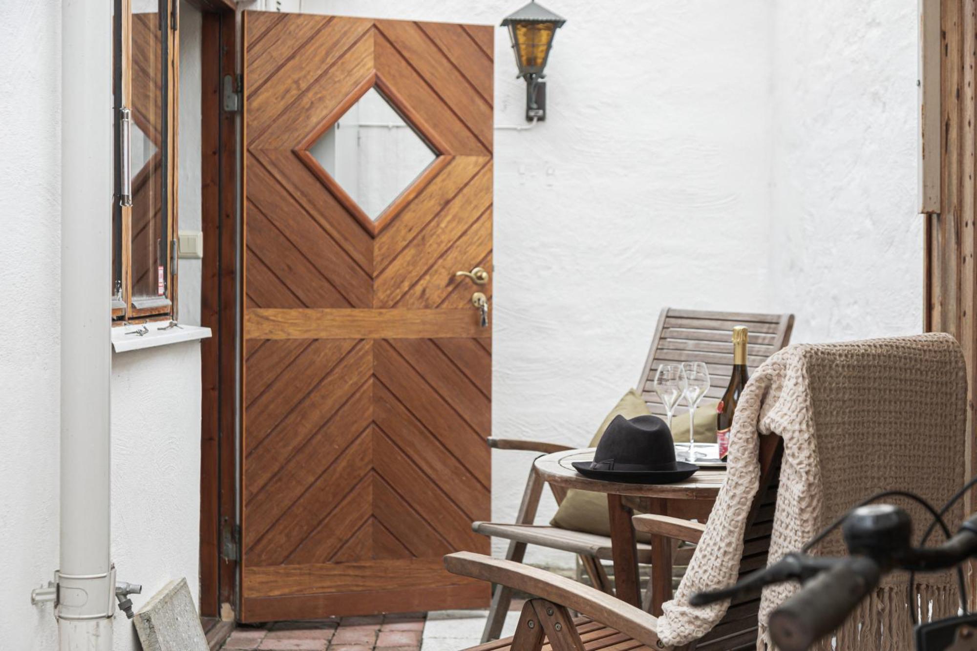 Townhouse By Marina, & Theatre Villaer